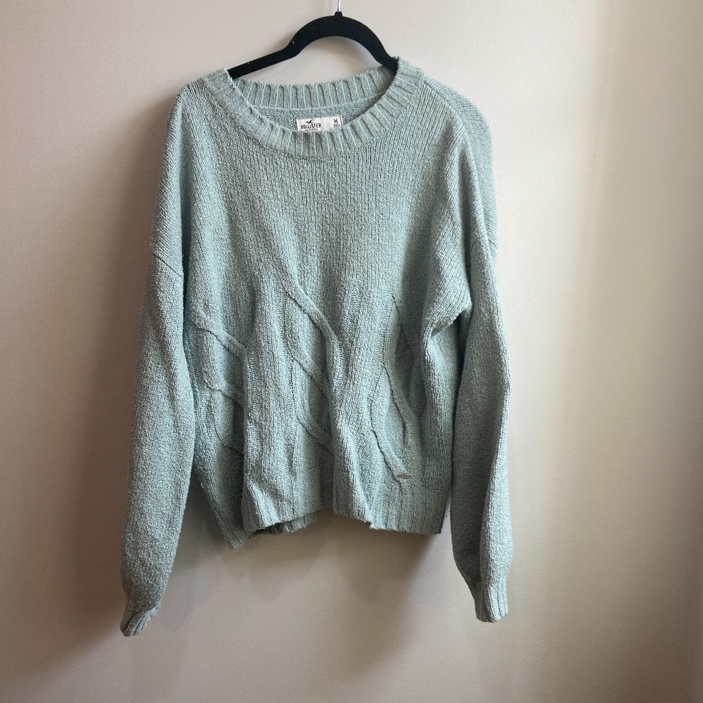 Hollister brand long sleeve size M powdered blu sweater